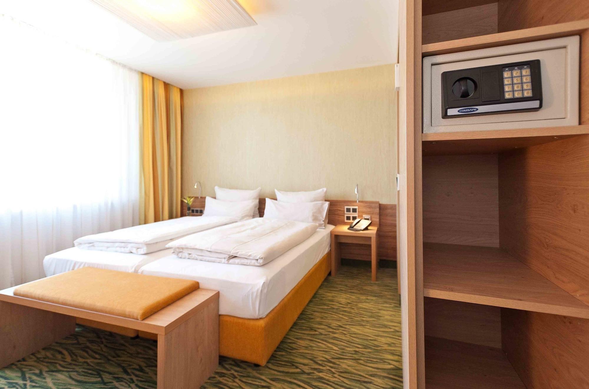 Hotel Bildungsblick Kirchseeon Экстерьер фото