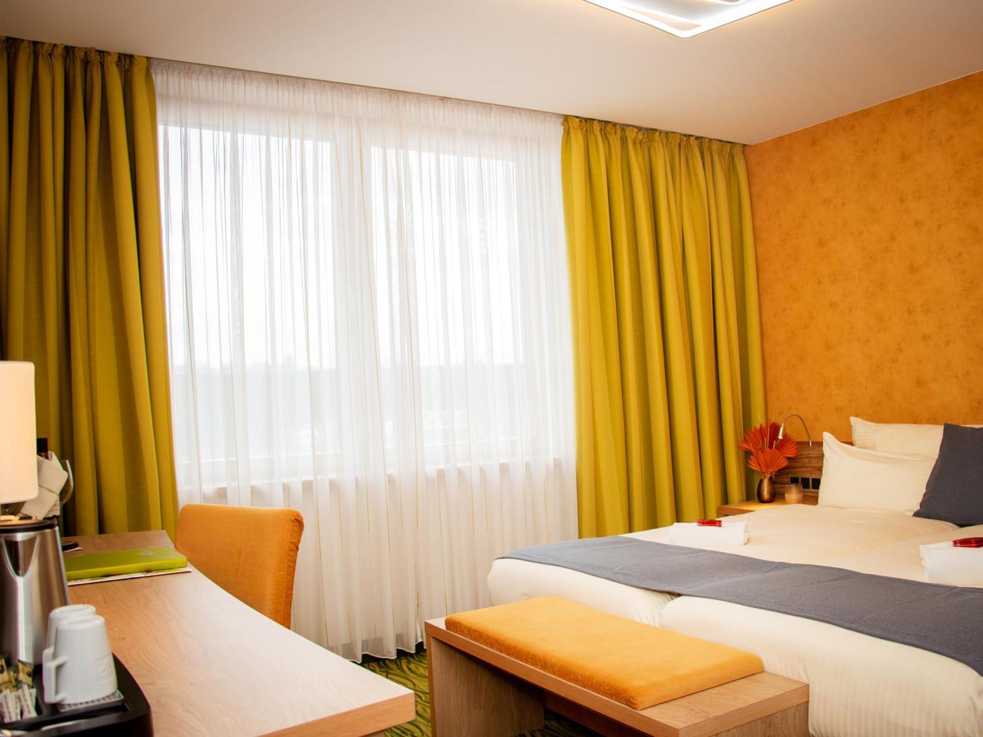 Hotel Bildungsblick Kirchseeon Экстерьер фото